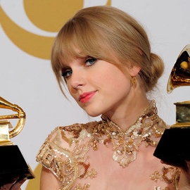 Taylor Swift – на вершине UK Official Album Chart!!