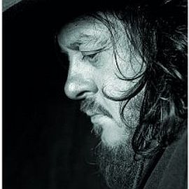 Поклонники дарят Дзуккеро парнокопытных!