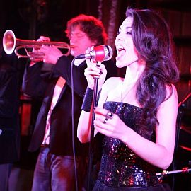 Новая леди джаза - Сати Казанова!